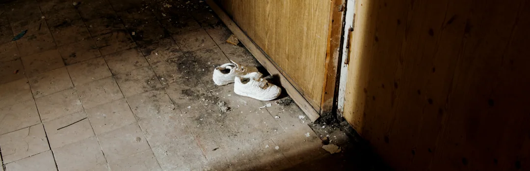 Silence No. 13 — installation by Ivan-David Kadaner, hallway
